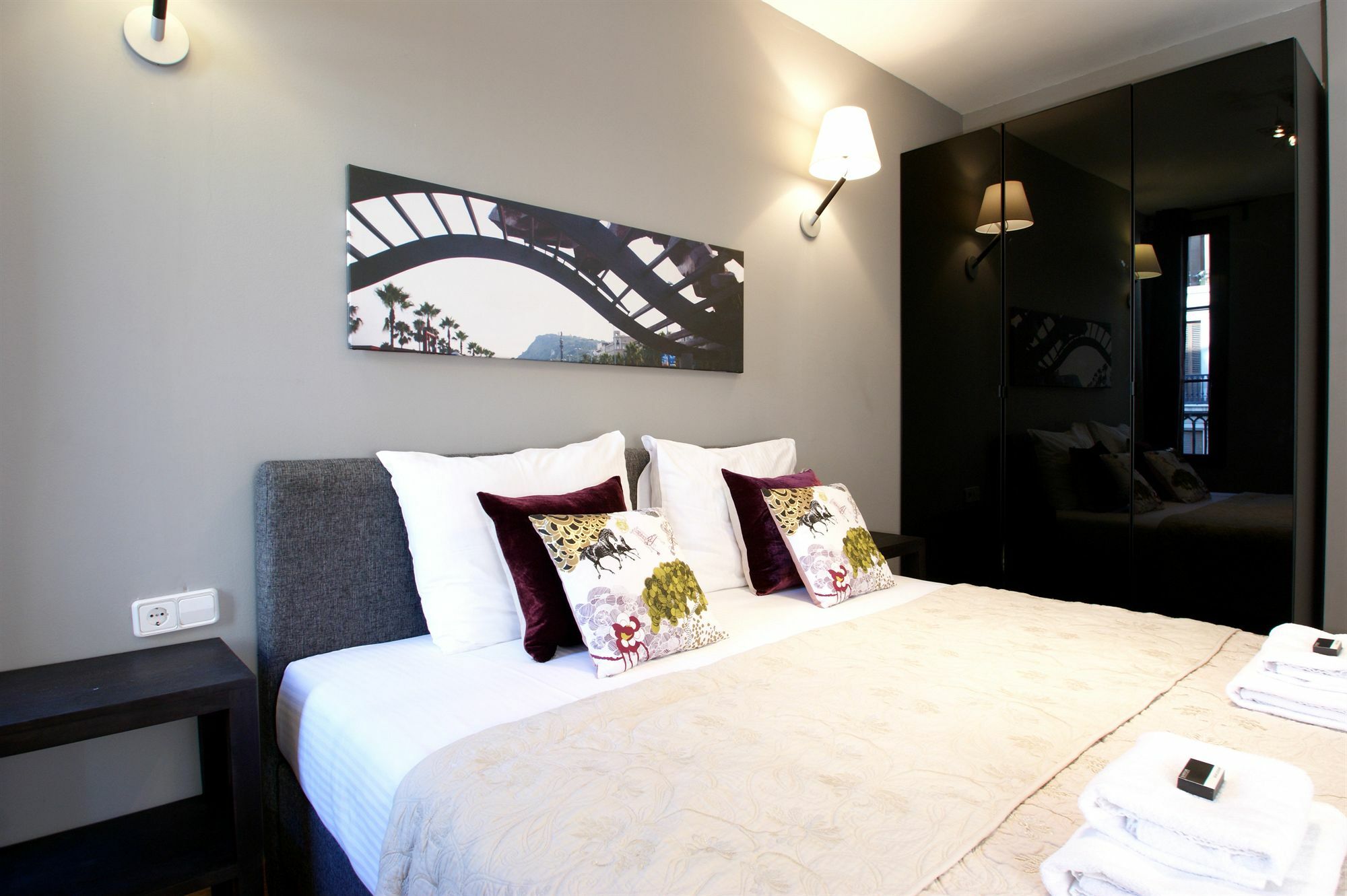Short Stay Group Paseo De Gracia Serviced Apartments Barcelona Eksteriør billede